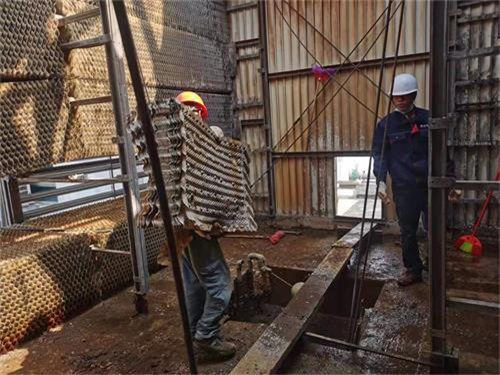 冷卻塔填料：中性化清洗劑的特點(冷卻塔填料清洗劑)